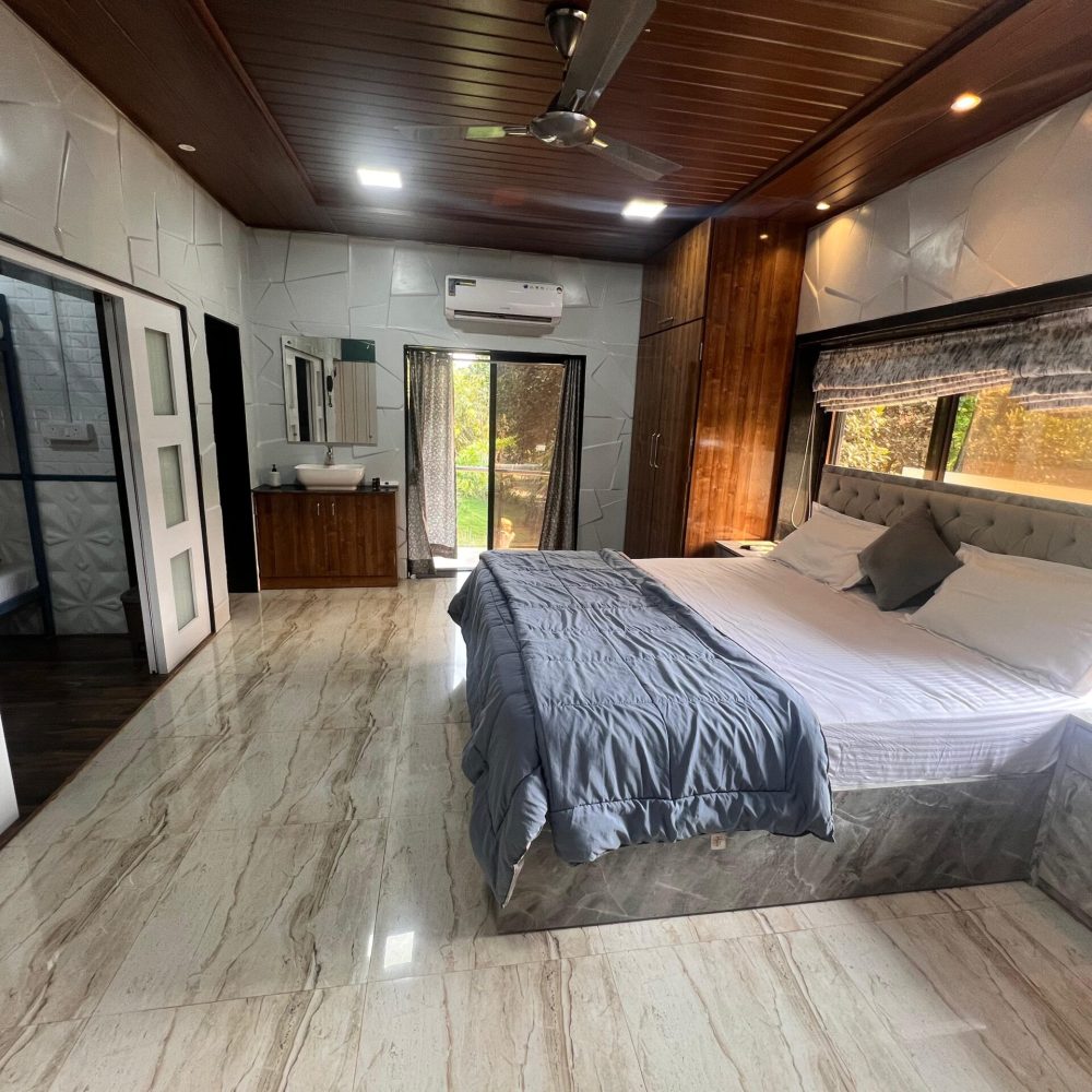 Bunglow Room (4)